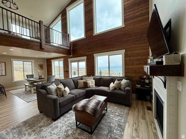 660 N CAMBRY DR, Garden City, UT 84028