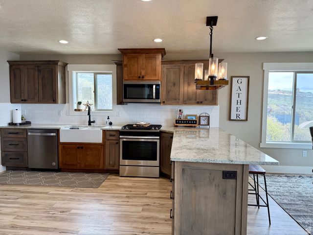 660 N CAMBRY DR, Garden City, UT 84028