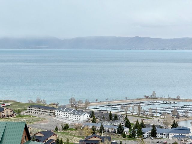 660 N CAMBRY DR, Garden City, UT 84028