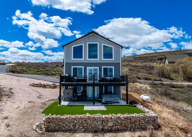 660 N CAMBRY DR, Garden City, UT 84028