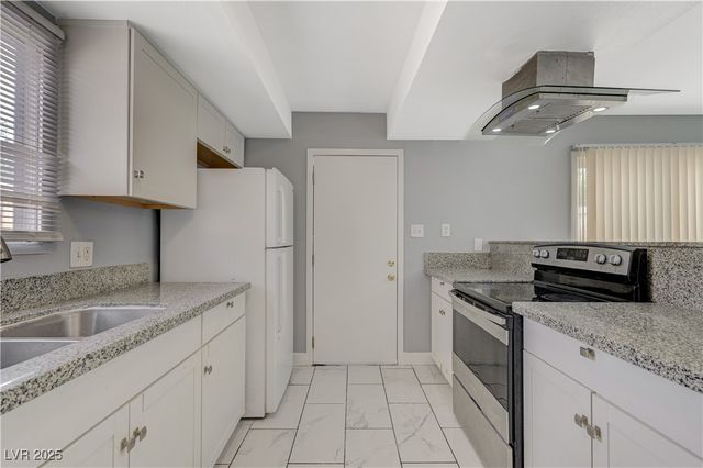 3909 West Oakey Boulevard, Las Vegas, NV 89102