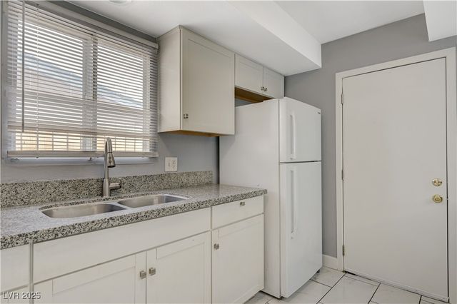 3909 West Oakey Boulevard, Las Vegas, NV 89102