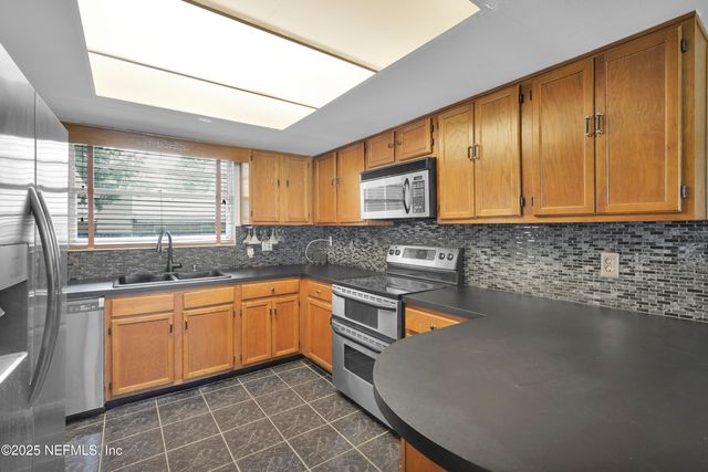 1610 DERRINGER Road, Jacksonville, FL 32225