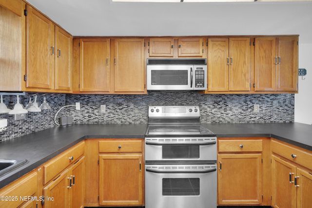 1610 DERRINGER Road, Jacksonville, FL 32225