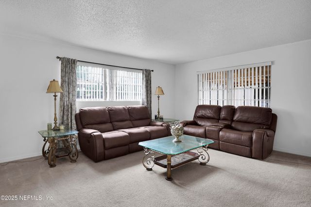 1610 DERRINGER Road, Jacksonville, FL 32225