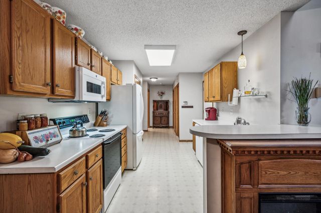 1294 99th Court NE, Blaine, MN 55434