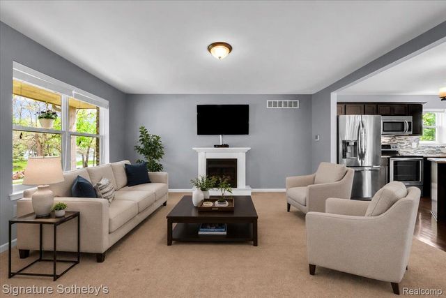 24219 Martindale Road, South Lyon, MI 48178