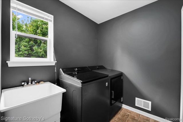 24219 Martindale Road, South Lyon, MI 48178