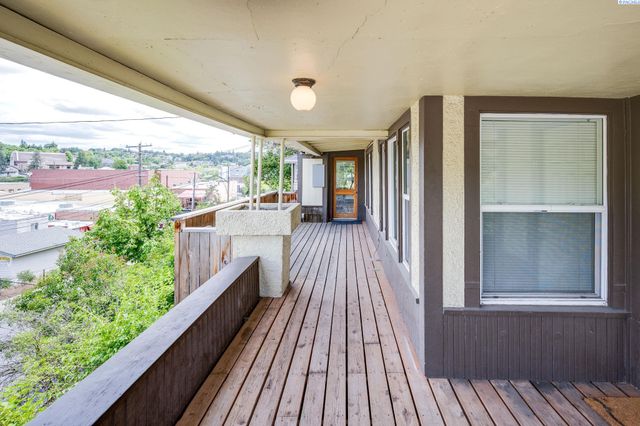 205 SE High St, Pullman, WA 99163