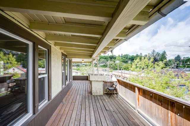 205 SE High St, Pullman, WA 99163