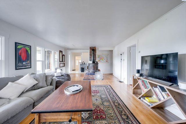 205 SE High St, Pullman, WA 99163