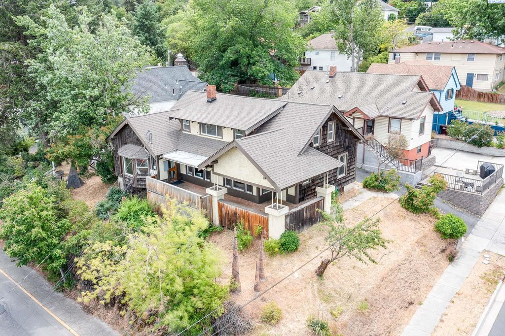 205 SE High St, Pullman, WA 99163