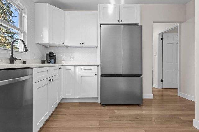 7245 N Seneca AVENUE, Glendale, WI 53217