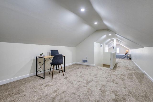 7245 N Seneca AVENUE, Glendale, WI 53217