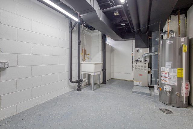 7245 N Seneca AVENUE, Glendale, WI 53217