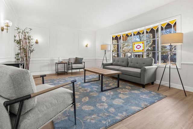 7245 N Seneca AVENUE, Glendale, WI 53217