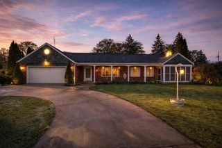 7245 N Seneca AVENUE, Glendale, WI 53217