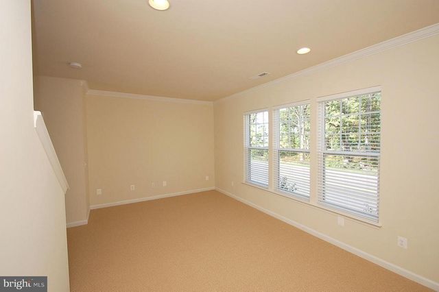 43975 EASTGATE VIEW DR, Chantilly, VA 20152