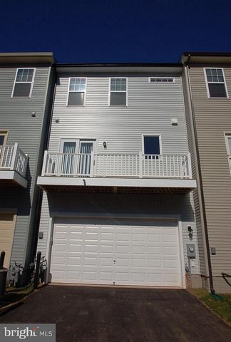 43975 EASTGATE VIEW DR, Chantilly, VA 20152