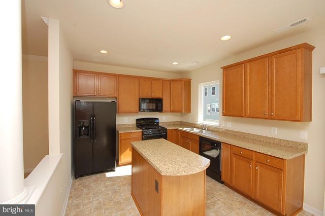 43975 EASTGATE VIEW DR, Chantilly, VA 20152