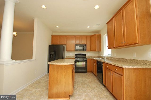 43975 EASTGATE VIEW DR, Chantilly, VA 20152