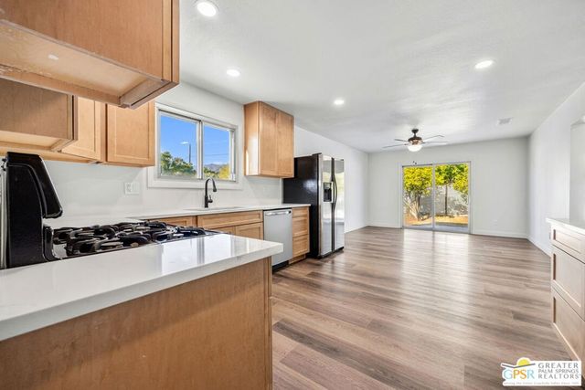 2025 N Victoria Road, Palm Springs, CA 92262