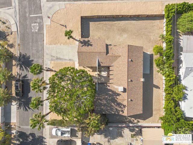 2025 N Victoria Road, Palm Springs, CA 92262