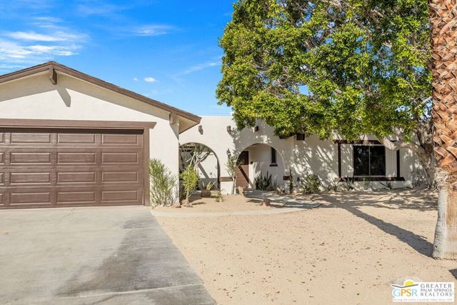 2025 N Victoria Road, Palm Springs, CA 92262