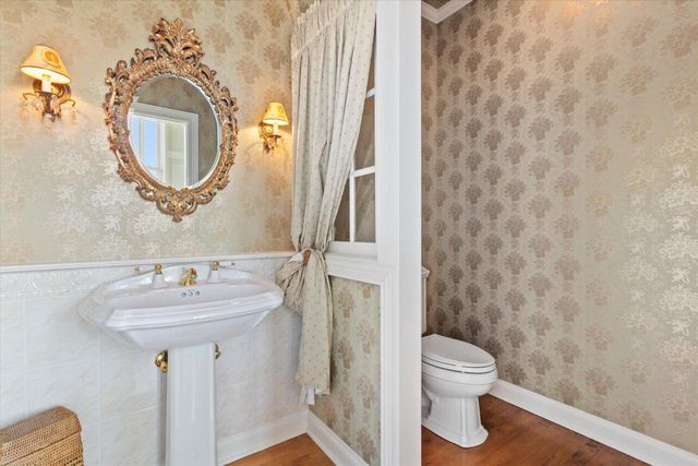 N84W36411 Riverwood LANE, Oconomowoc, WI 53066