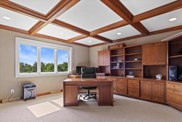 N84W36411 Riverwood LANE, Oconomowoc, WI 53066