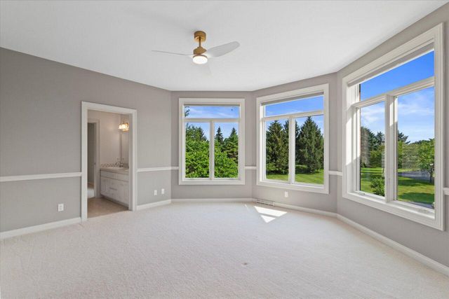 N84W36411 Riverwood LANE, Oconomowoc, WI 53066