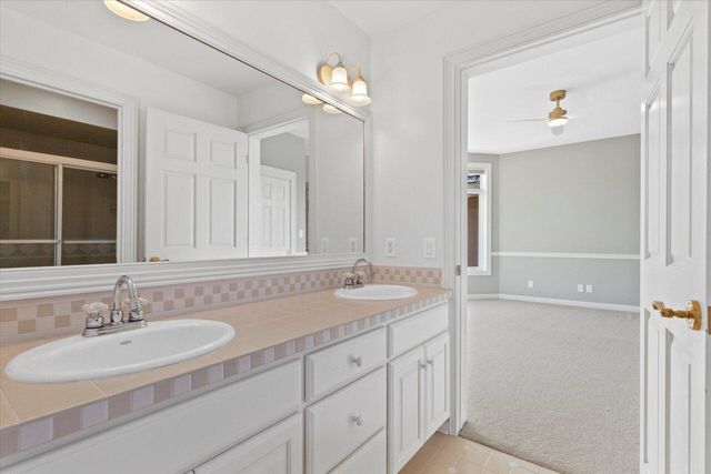 N84W36411 Riverwood LANE, Oconomowoc, WI 53066