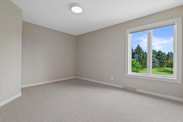 N84W36411 Riverwood LANE, Oconomowoc, WI 53066