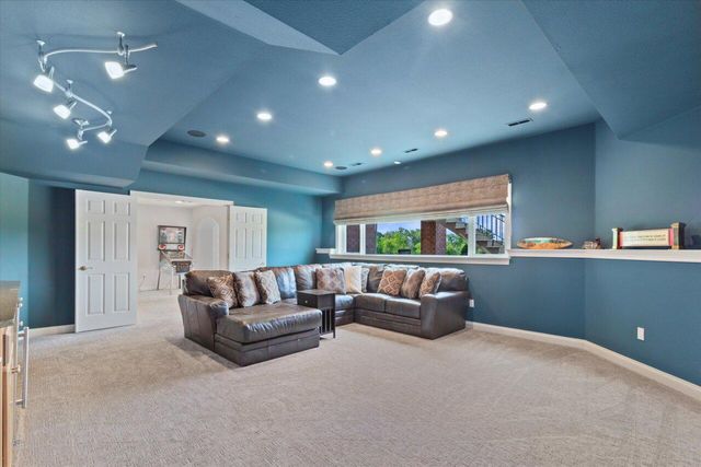 N84W36411 Riverwood LANE, Oconomowoc, WI 53066