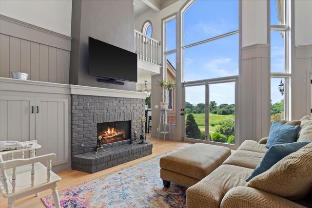 N84W36411 Riverwood LANE, Oconomowoc, WI 53066