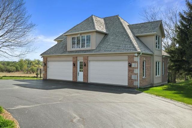 N84W36411 Riverwood LANE, Oconomowoc, WI 53066