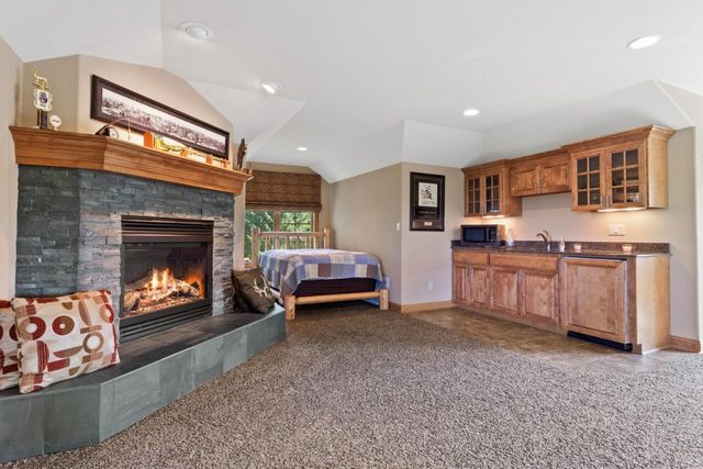 N84W36411 Riverwood LANE, Oconomowoc, WI 53066