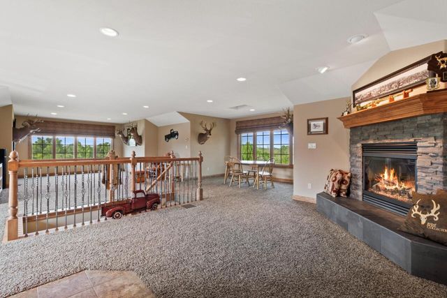 N84W36411 Riverwood LANE, Oconomowoc, WI 53066
