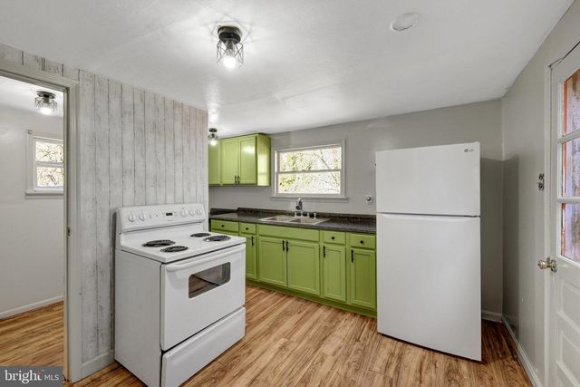 8016 SHIPMADILLY LN, Warrenton, VA 20186