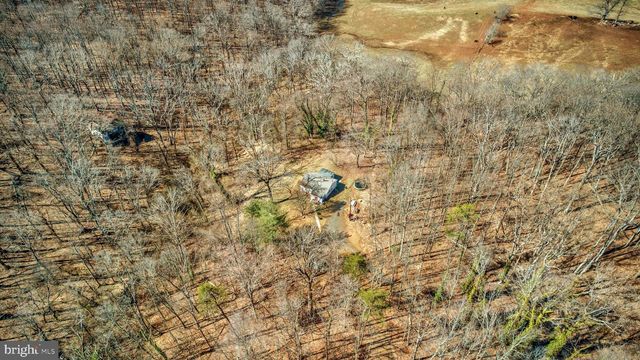 8016 SHIPMADILLY LN, Warrenton, VA 20186