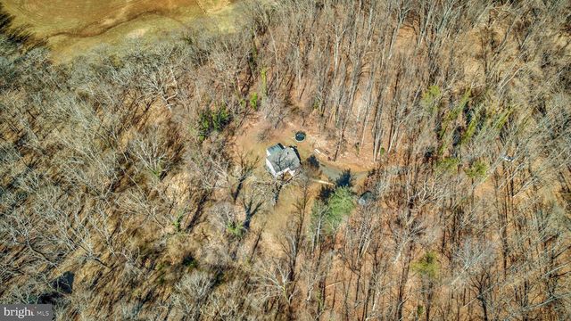 8016 SHIPMADILLY LN, Warrenton, VA 20186