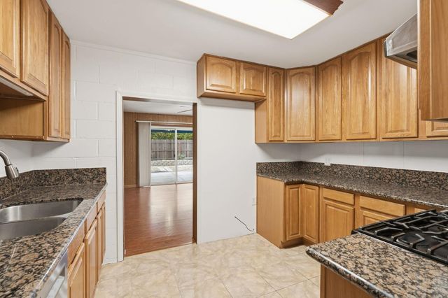 5400 60th St, Sacramento, CA 95820