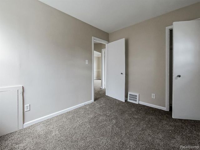 18242 Mendota Street, Detroit, MI 48221