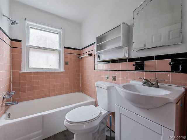 18242 Mendota Street, Detroit, MI 48221