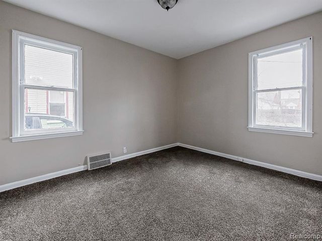 18242 Mendota Street, Detroit, MI 48221