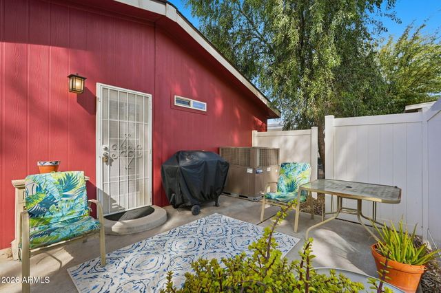 17853 N 16th Way, Phoenix, AZ 85022