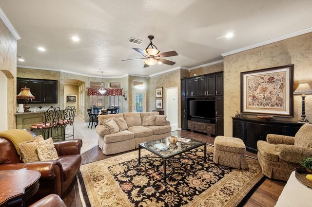 8945 Kingston Court, North Richland Hills, TX 76182