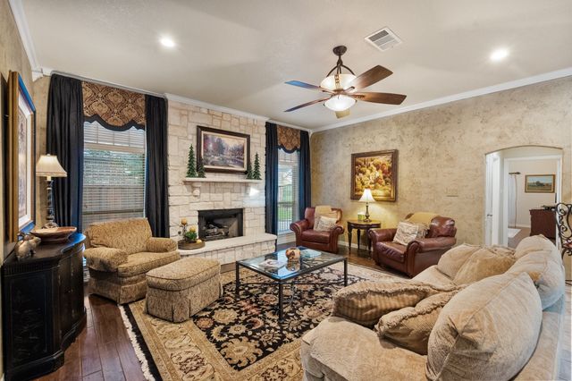 8945 Kingston Court, North Richland Hills, TX 76182