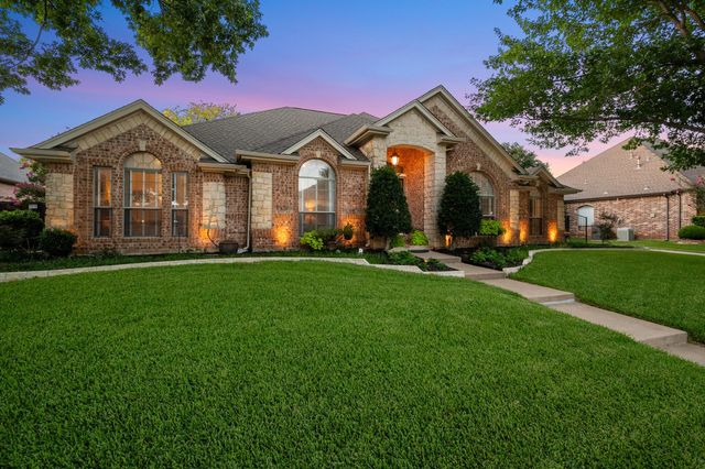 8945 Kingston Court, North Richland Hills, TX 76182