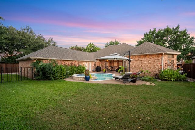 8945 Kingston Court, North Richland Hills, TX 76182